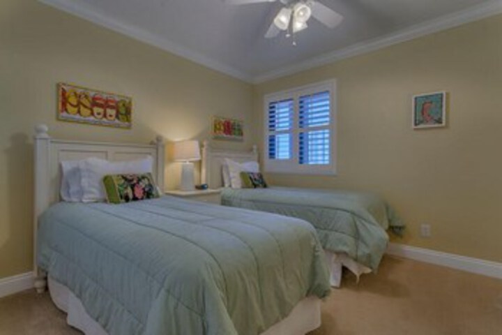 Room 146 of 156