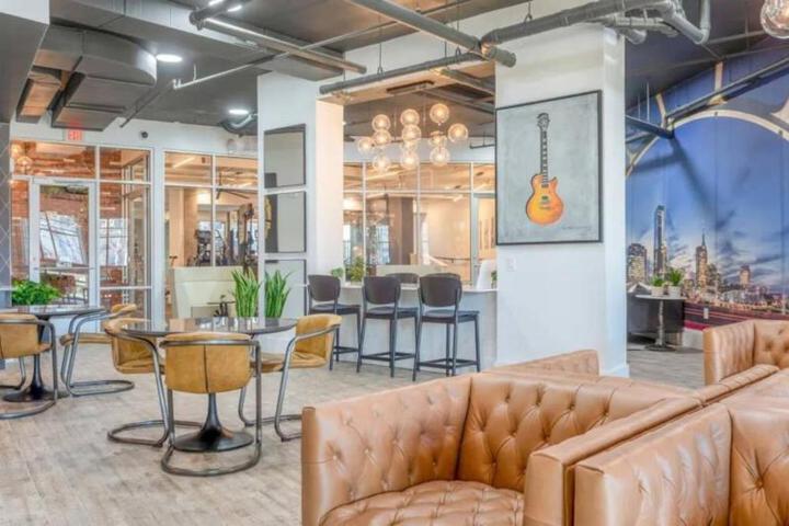 Exterior of Cozysuites Midtown Nashville