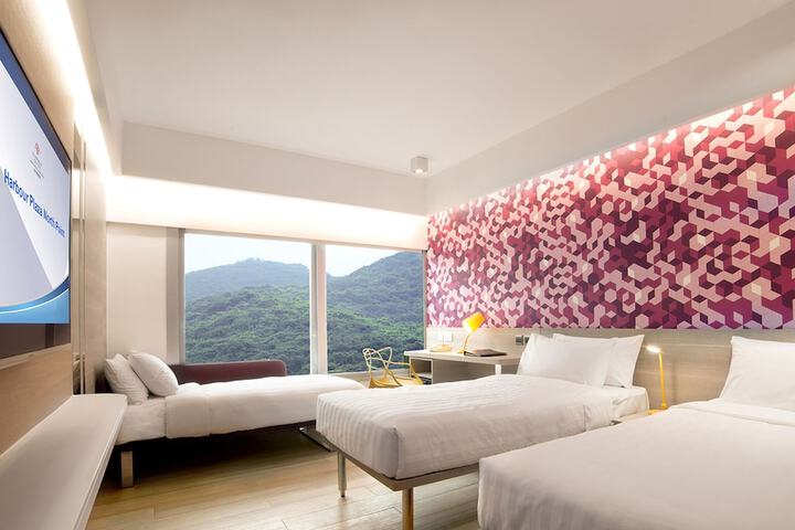 Room 13 of 47