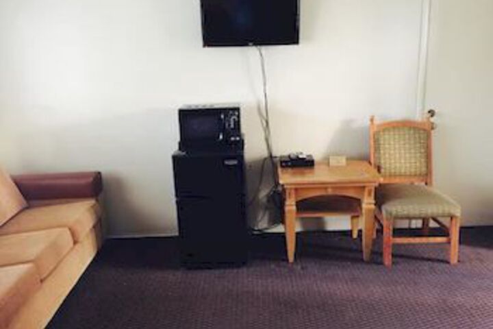 Room 6 of 7