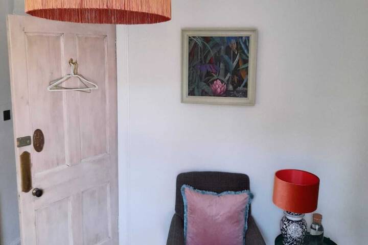 Room 5 of 64