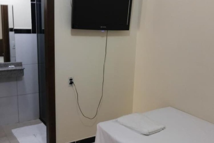 Room 7 of 40