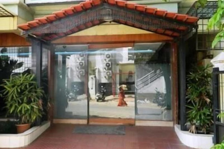 Hotel 37 of 38