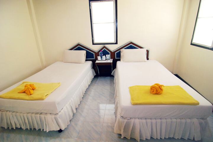 Room 8 of 78