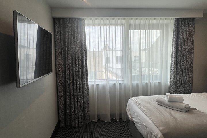 Room 26 of 90