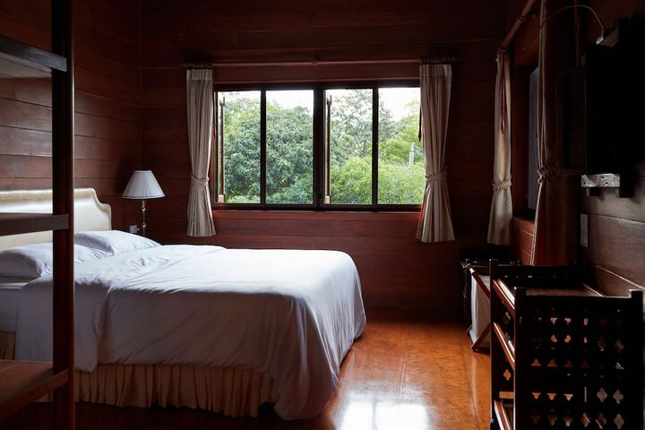 Room 2 of 43