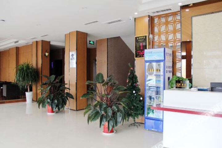 Hotel Interior 5 of 27