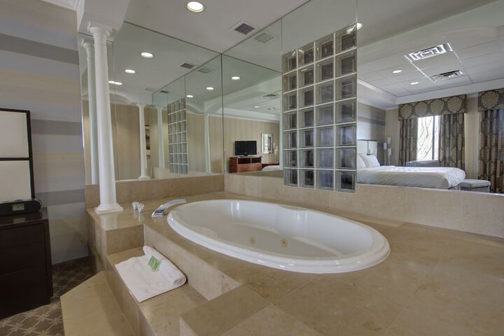 Room 2 of 49
