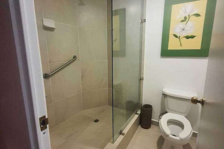 Room 9 of 21