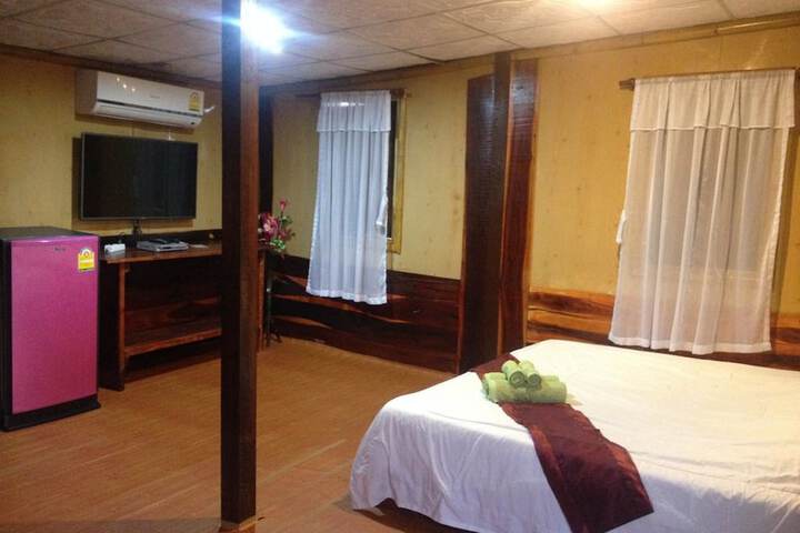 Room 5 of 41