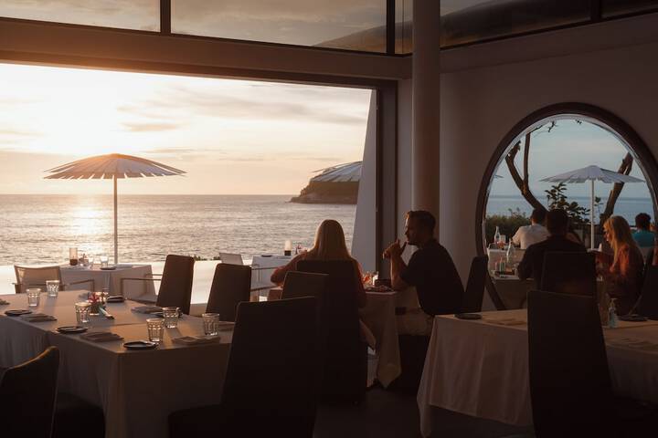 Dining 130 of 208
