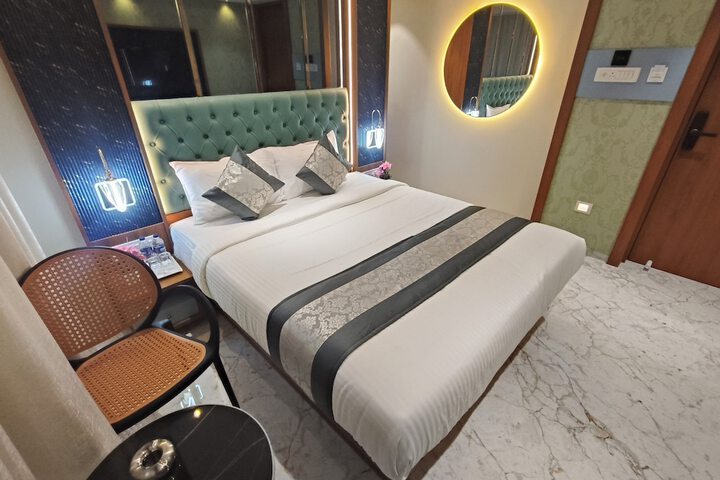 Room 9 of 60
