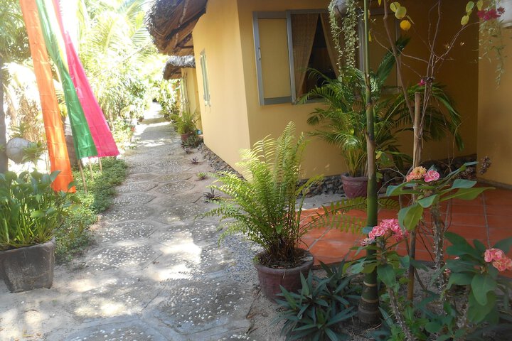 Property Grounds 25 of 34