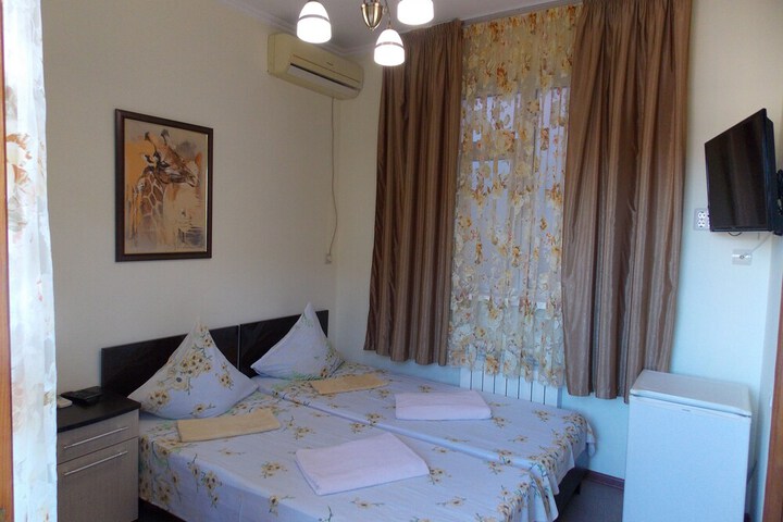 Room 4 of 59
