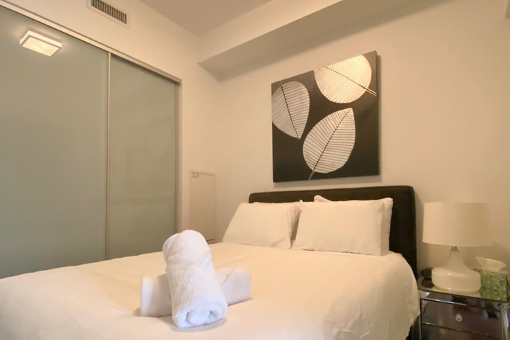 Room 7 of 132