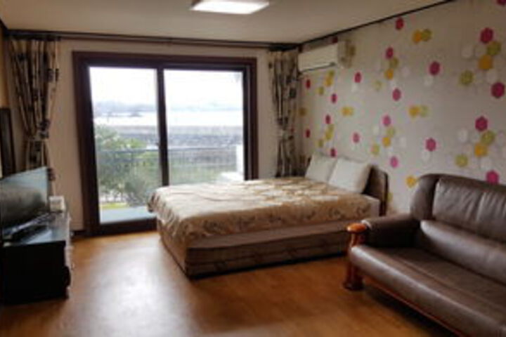 Room 12 of 39