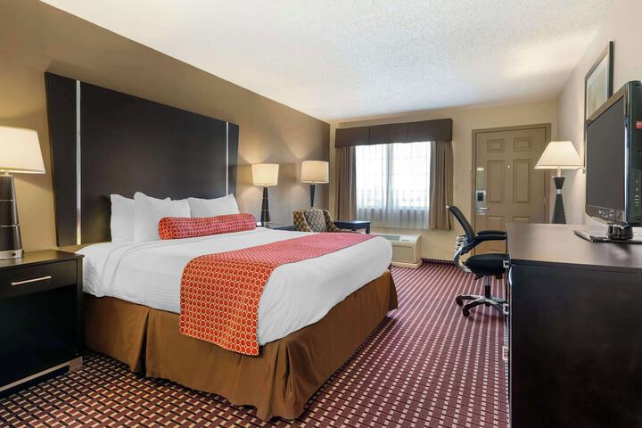 Room 3 of 26