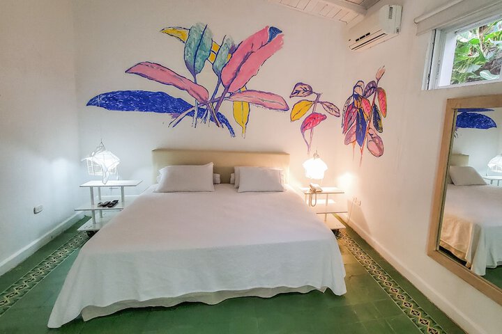Room 22 of 64
