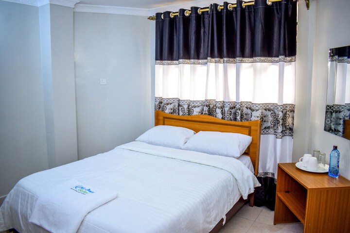 Room 6 of 37