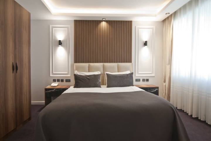 Room 41 of 76