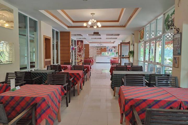 Dining 50 of 67