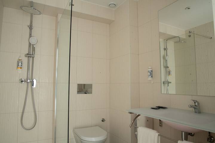 Room 22 of 29