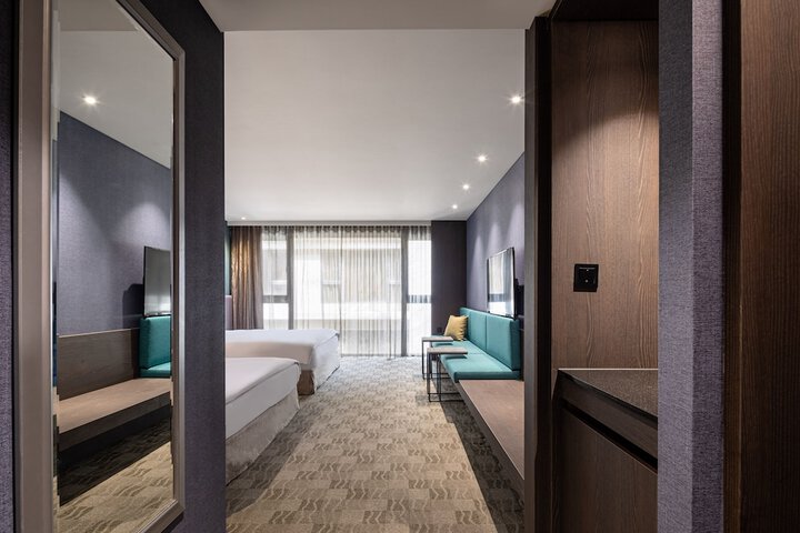 Room 11 of 78