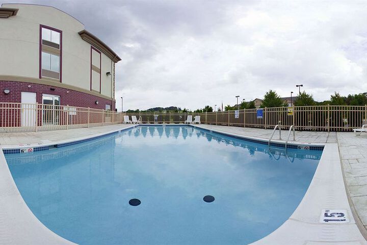 Pool 38 of 40