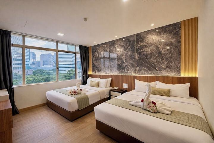 Room 8 of 20