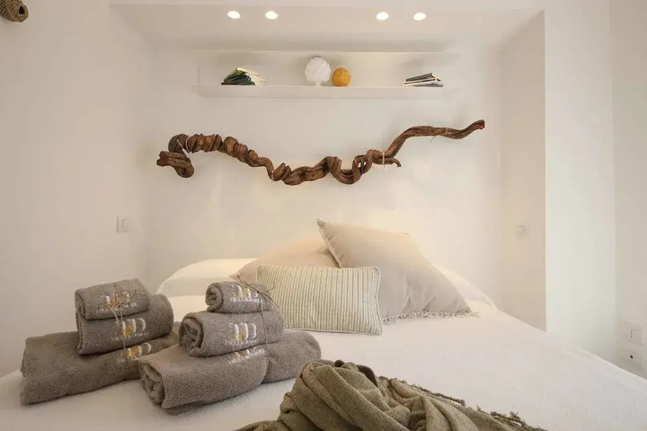 Room 3 of 18