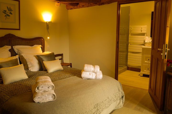Room 15 of 27