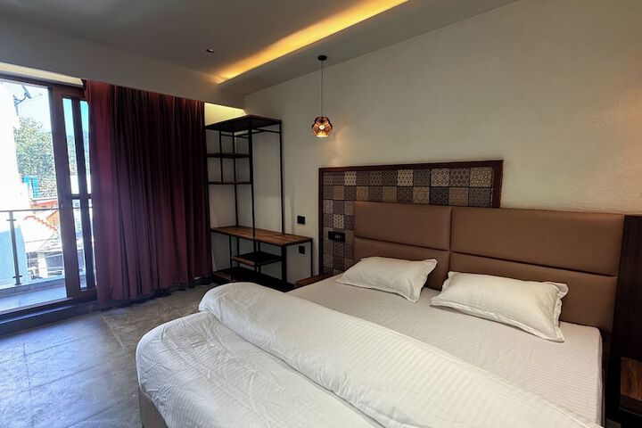 Room 25 of 95