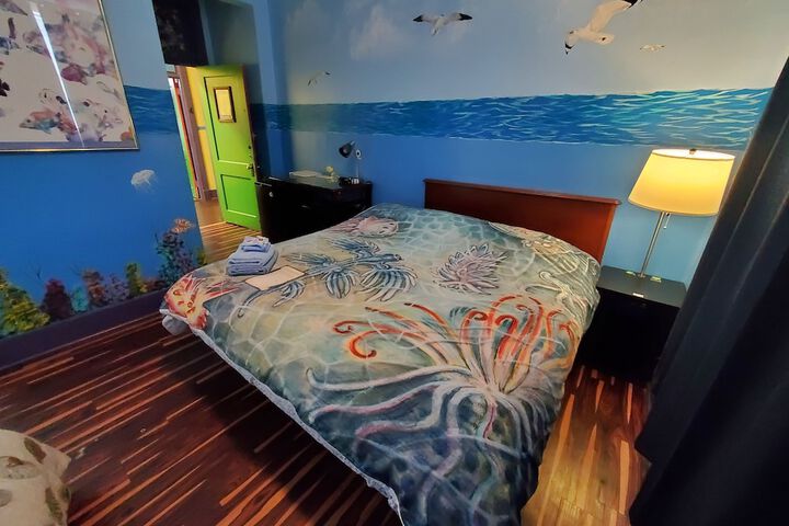 Room 10 of 46