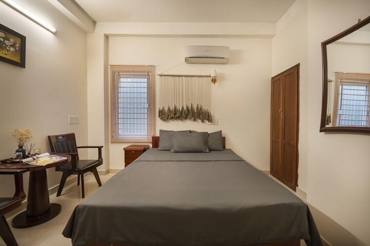 Room 15 of 22