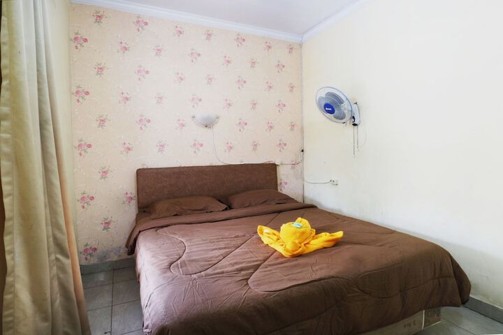 Room 33 of 59