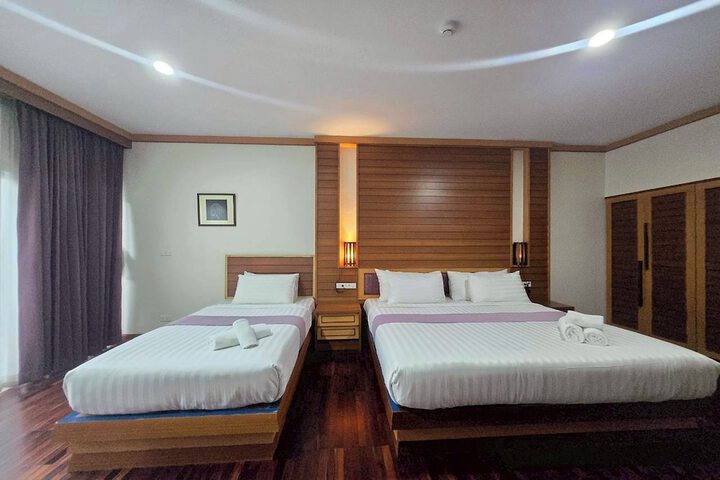 Room 28 of 128