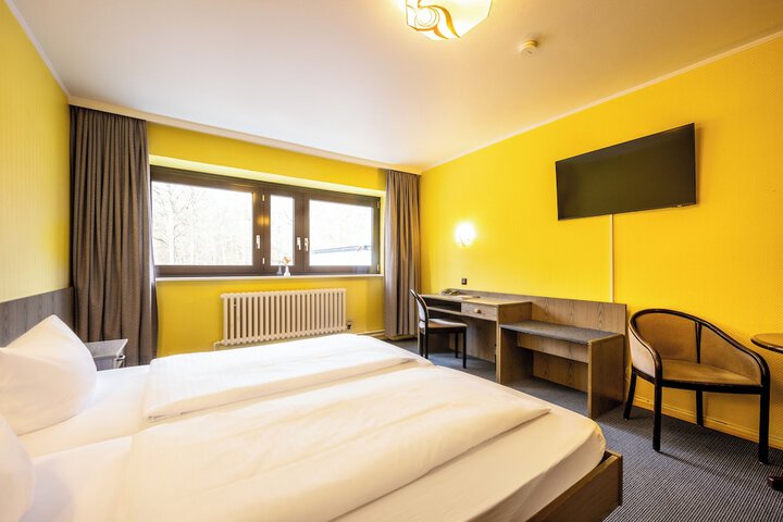 Room 20 of 74