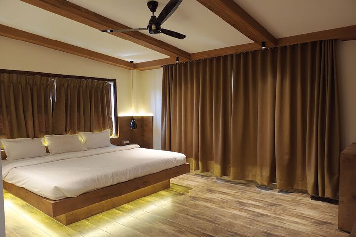 Room 20 of 111