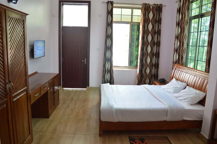 Room 5 of 35