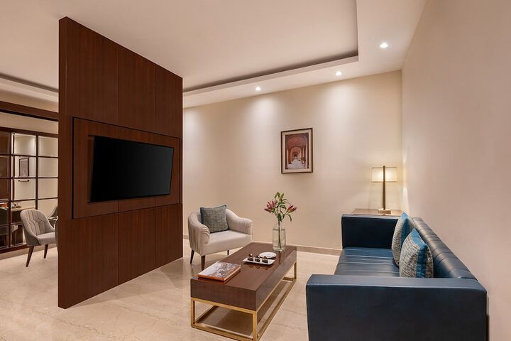 Room 17 of 27