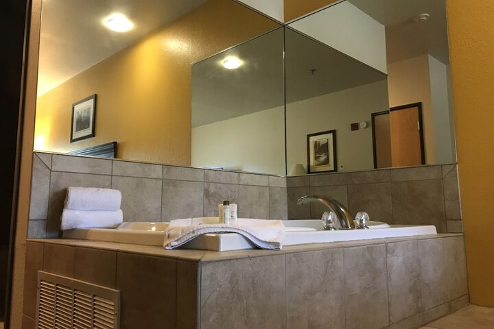 Jetted tub