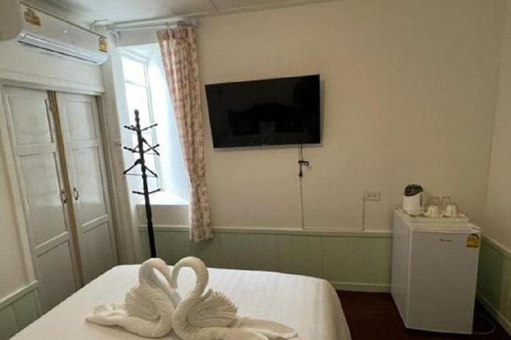 Room 10 of 41