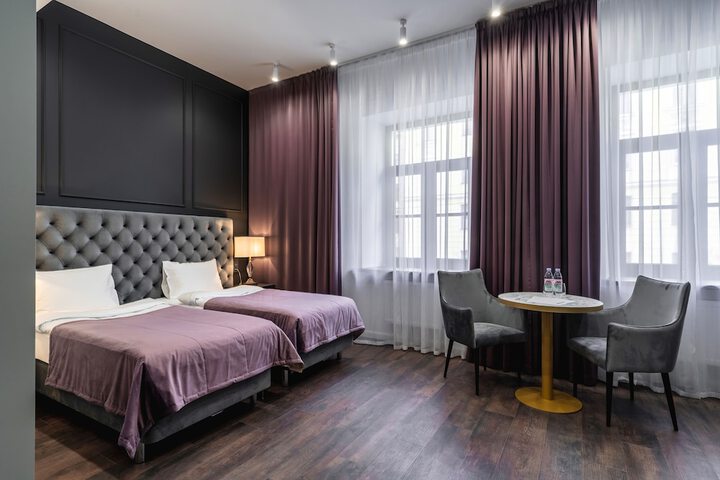 Room 22 of 54