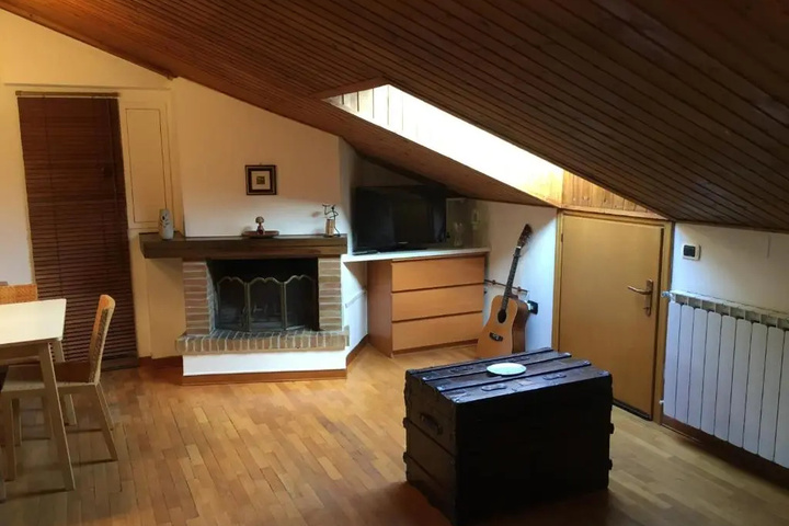 Room 3 of 15