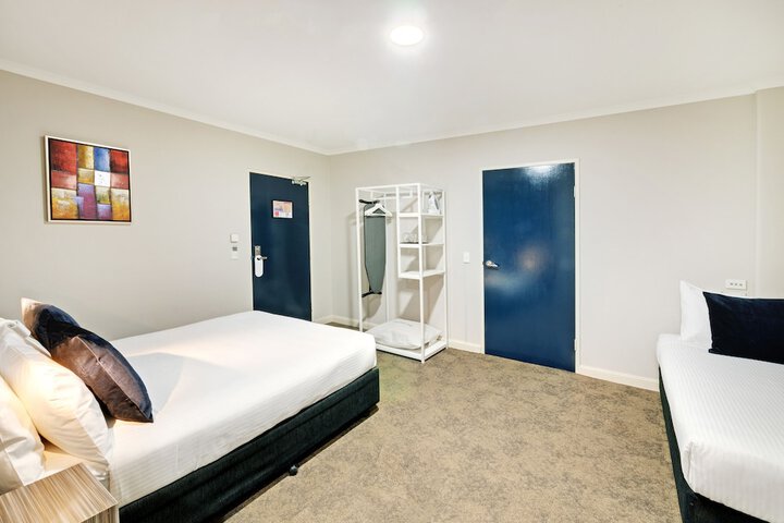Room 14 of 28