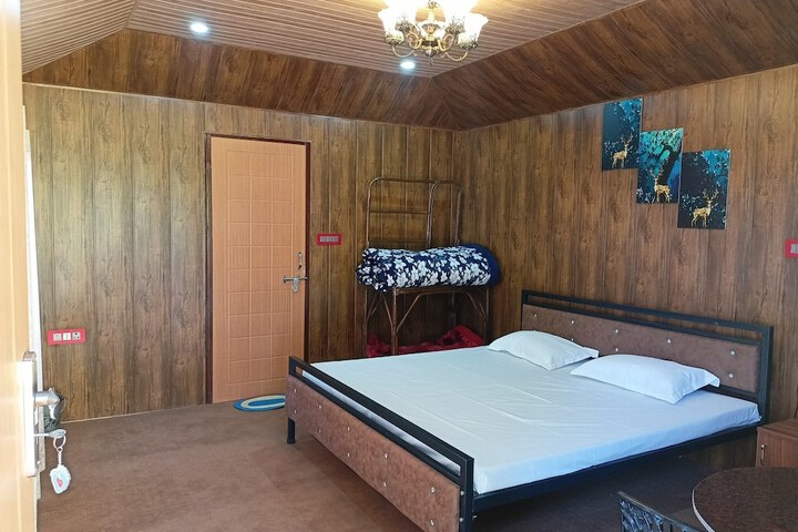 Room 4 of 39