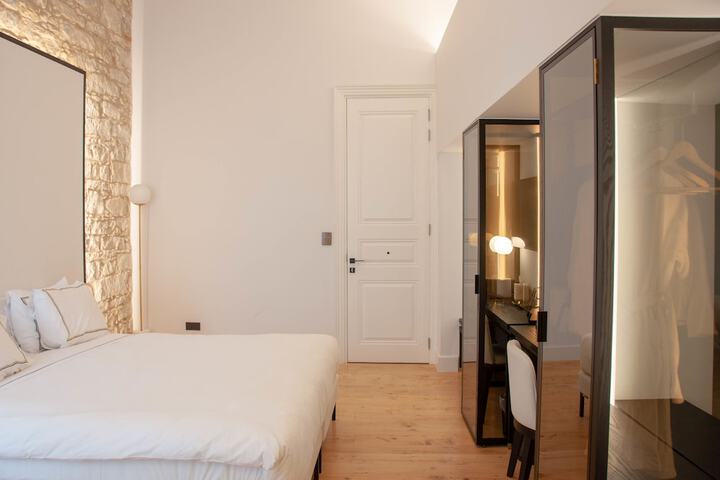 Room 19 of 119