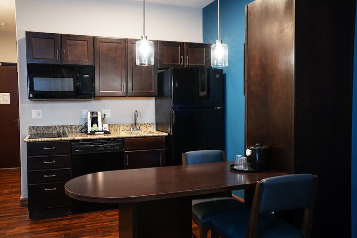 Room 8 of 43