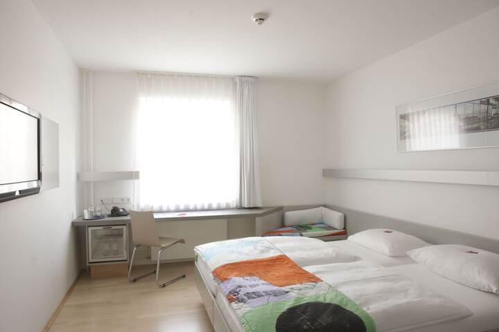 Room 12 of 49