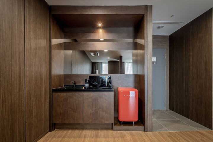 Room 15 of 84